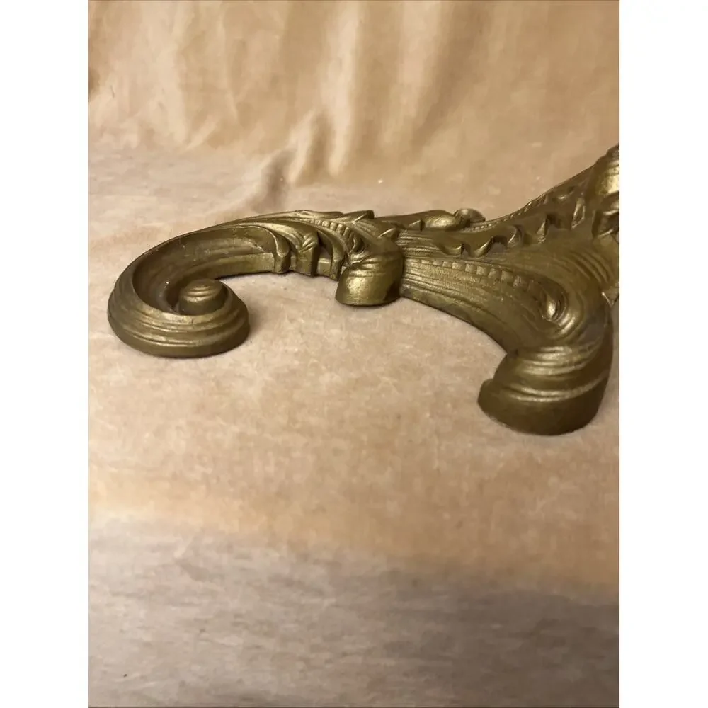 Vintage Classical Leaf Wall Sconce Planter Gold‎ Tone Finish.